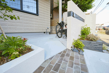 ウォールの裏側は機能的な空間に