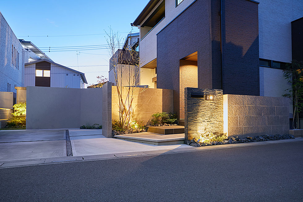 築2年の外構リフォームライフスタイルを叶える空間に