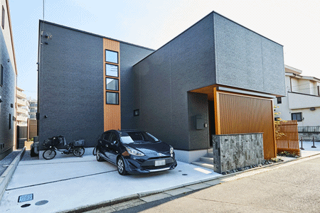 縦格子と天然石のウォールでシックな和モダン空間に